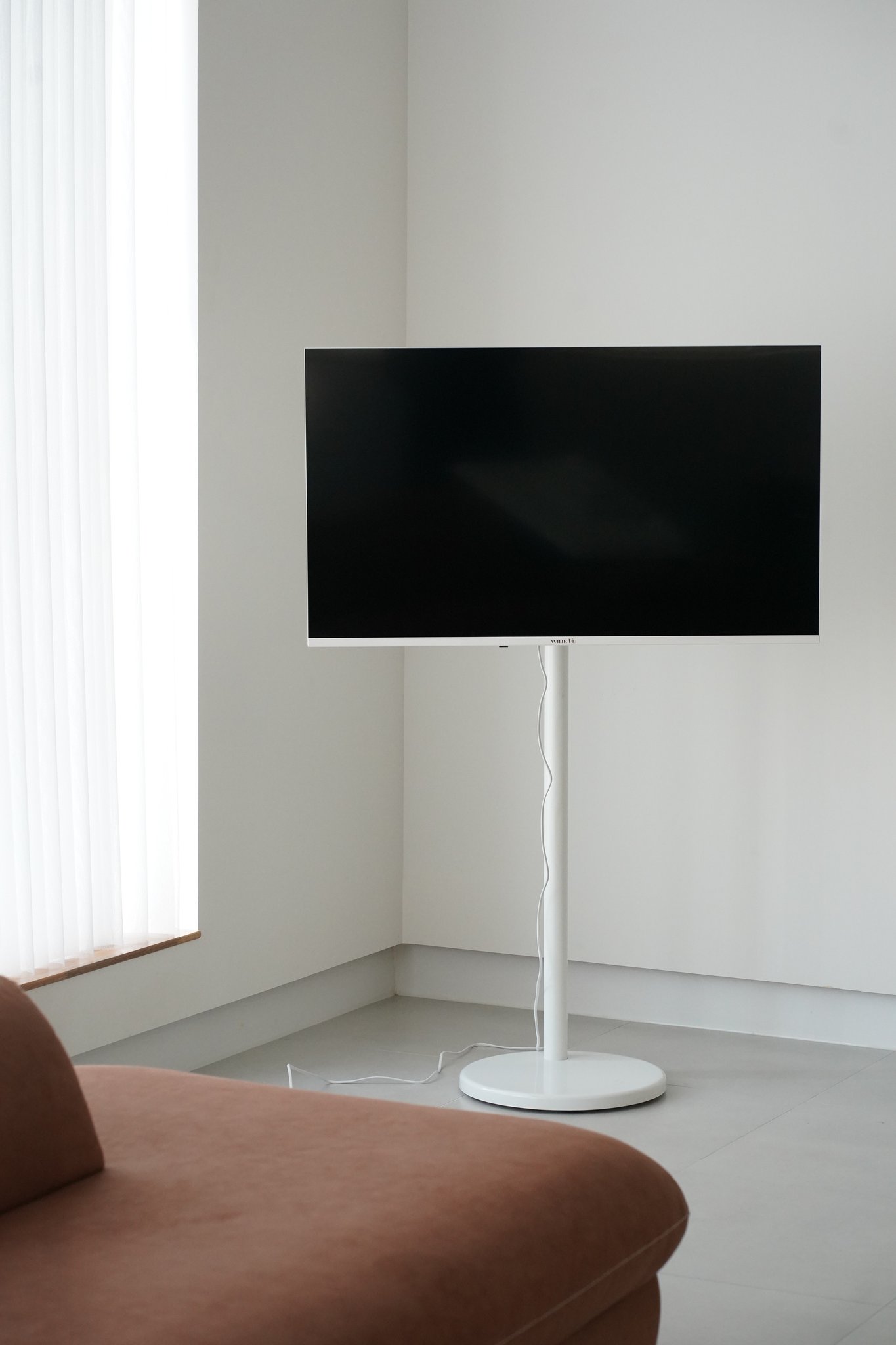 와이드무빙뷰 화이트에디션 삼탠바이미 셋트 109cm(43인치) UHD 4K 스마트 이동식 TV 중소바이미 삼텐바이미 V1 상세 이미지 1